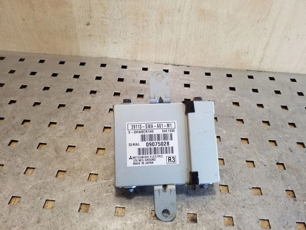 Citi vadības bloki/moduļi 39113SWAA01M1