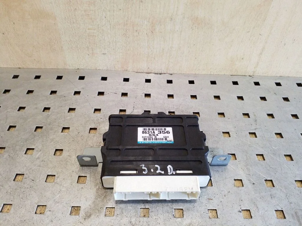 Citi vadības bloki/moduļi 8631A356
