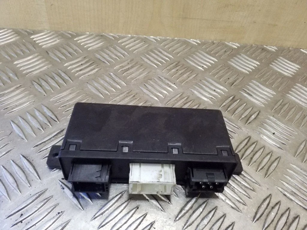 Pozostałe sterowniki i moduły 61356904255