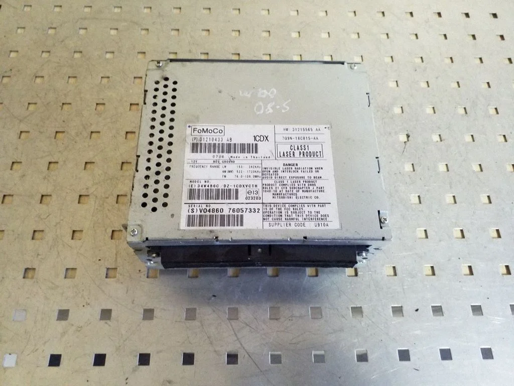 Citi vadības bloki/moduļi 31210433AB