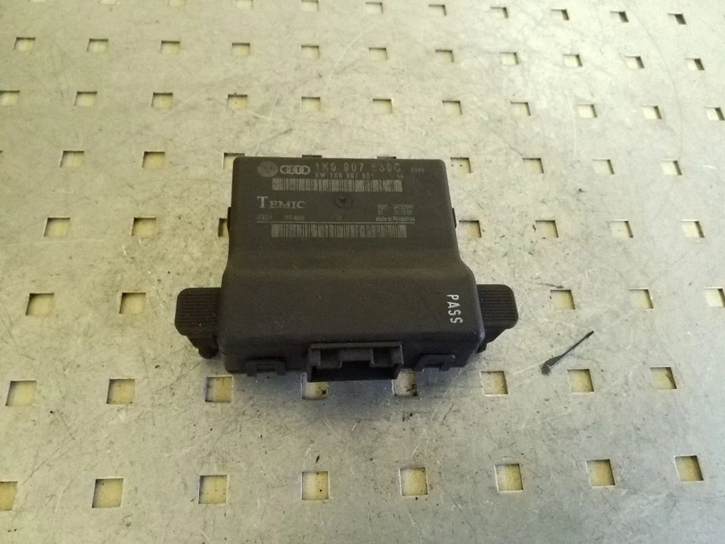 Pozostałe sterowniki i moduły 1K0907530C