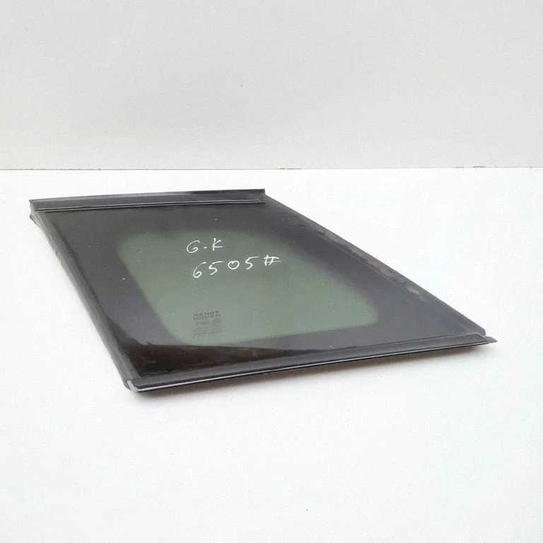 Rear side window 43R000073