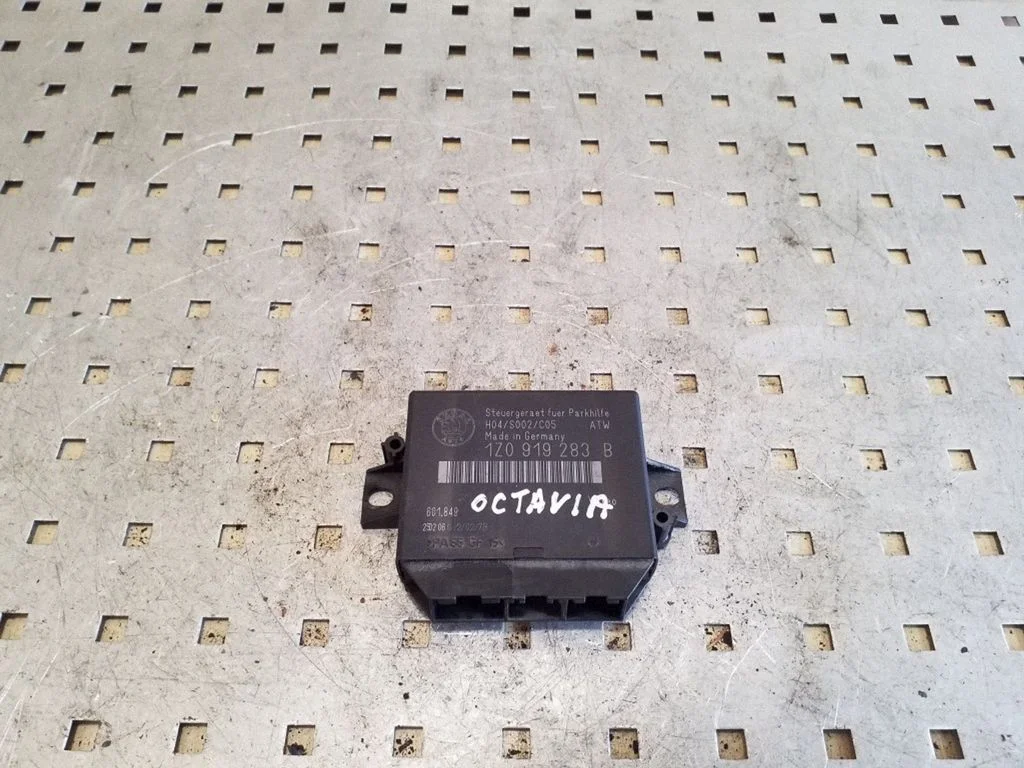 Parkošanās (PDC) sensoru vadības bloks – Skoda Octavia Mk2 (1Z) (2004-2013)