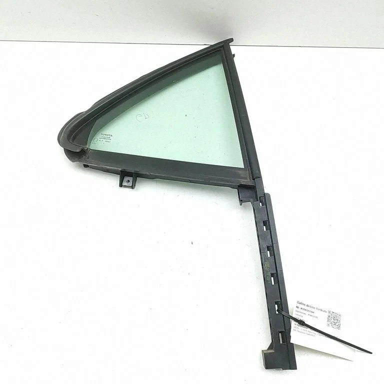 Rear side window 680110D011