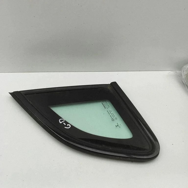 Rear side window – Volvo V40 (2012-2019)
