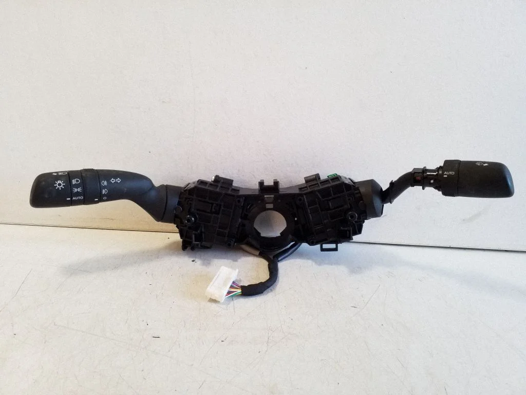 Wiper turn signal indicator stalk/switch 17J910