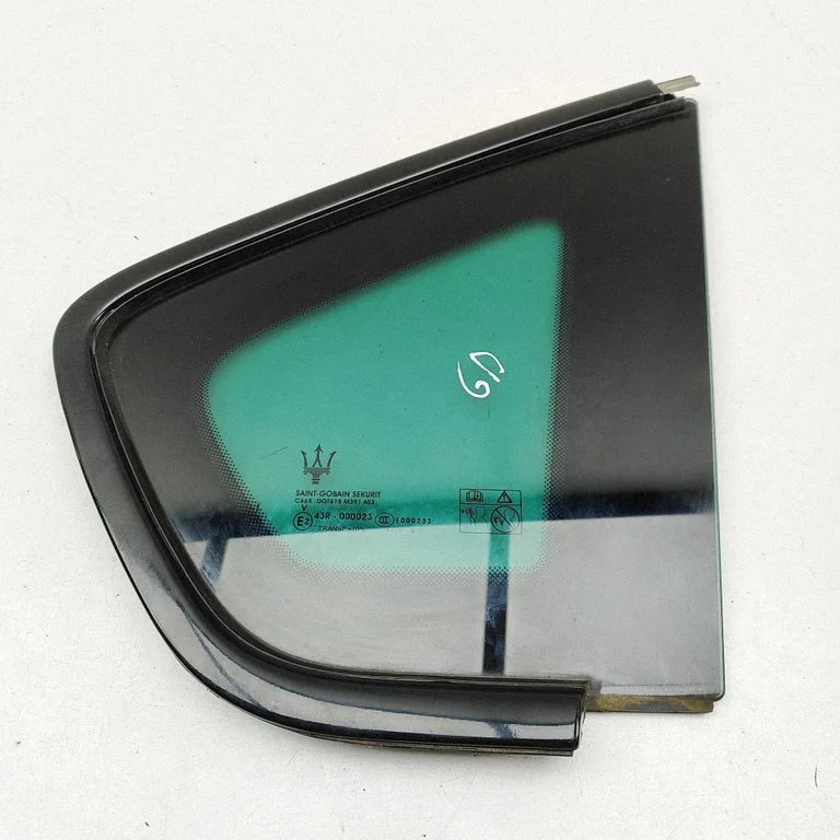 Rear side window 6701010600