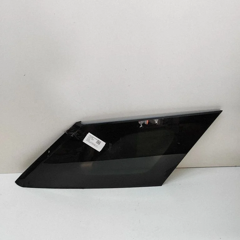 Aizmugurējais sāna virsbūves stikls N9X229600DC