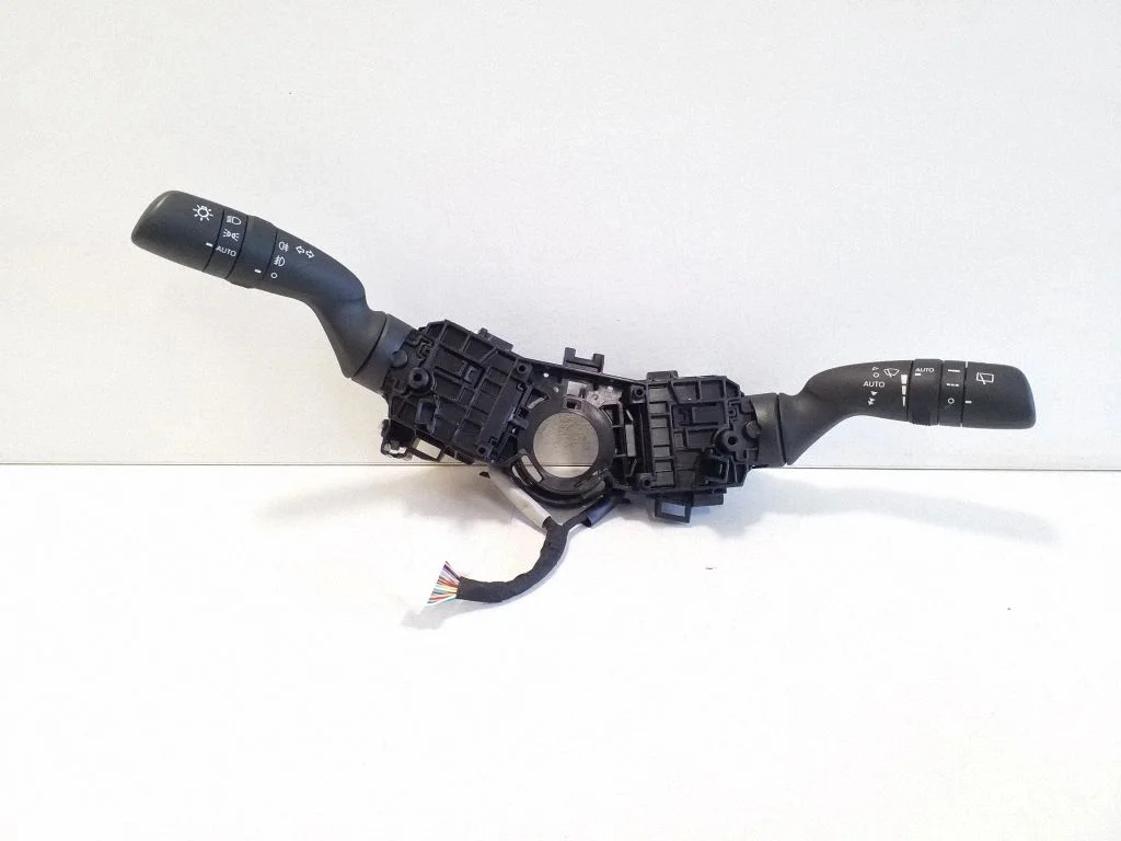 Wiper turn signal indicator stalk/switch 17J910