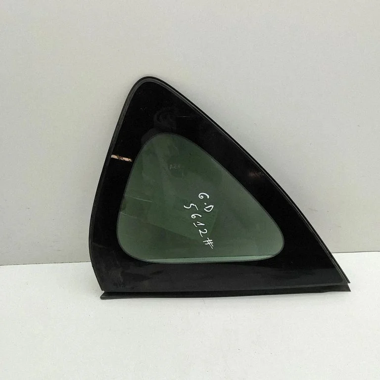 Aizmugurējais sāna virsbūves stikls KD5362950