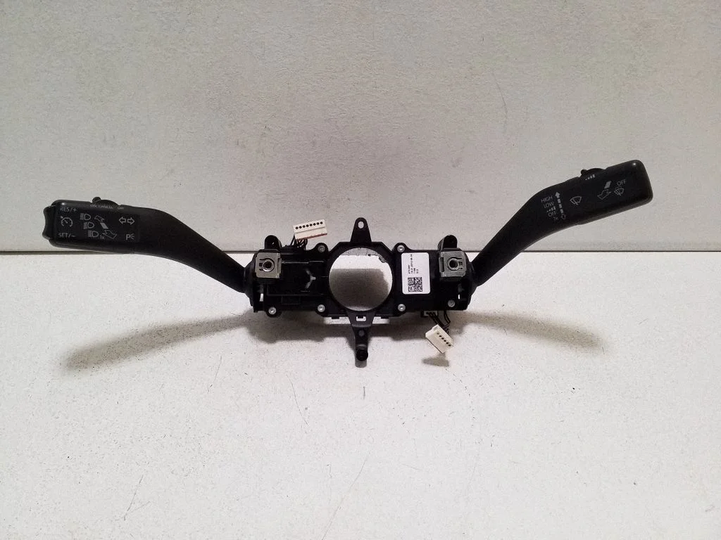 Hoobade komplekt 1K5953521AK