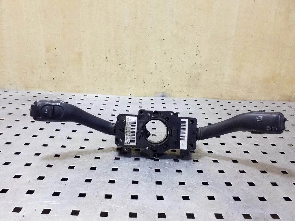Wiper turn signal indicator stalk/switch 8J0953513J
