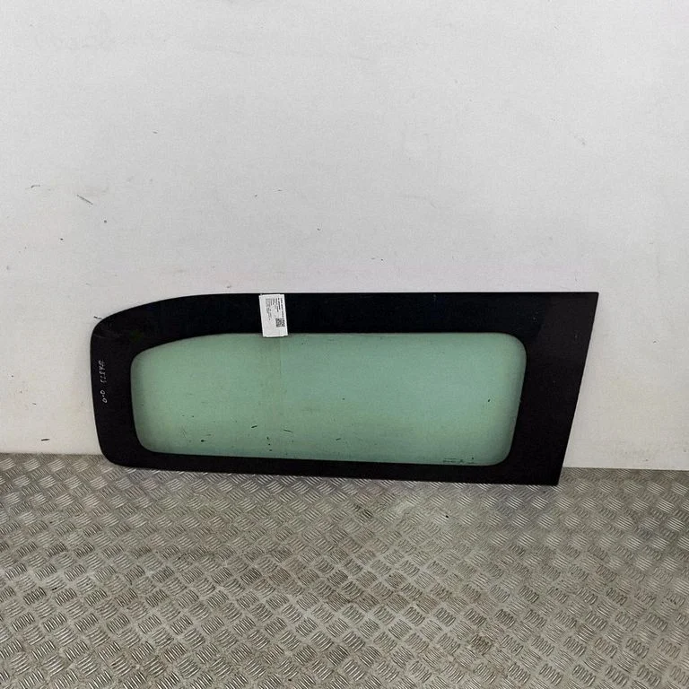 Aizmugurējais sāna virsbūves stikls 43R00048