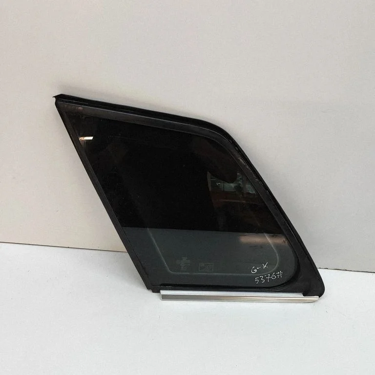 Rear side window 89A845297D