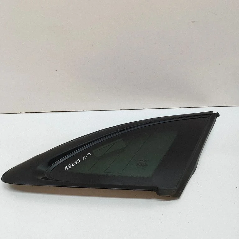Aizmugurējais sāna virsbūves stikls HK8M29600DE