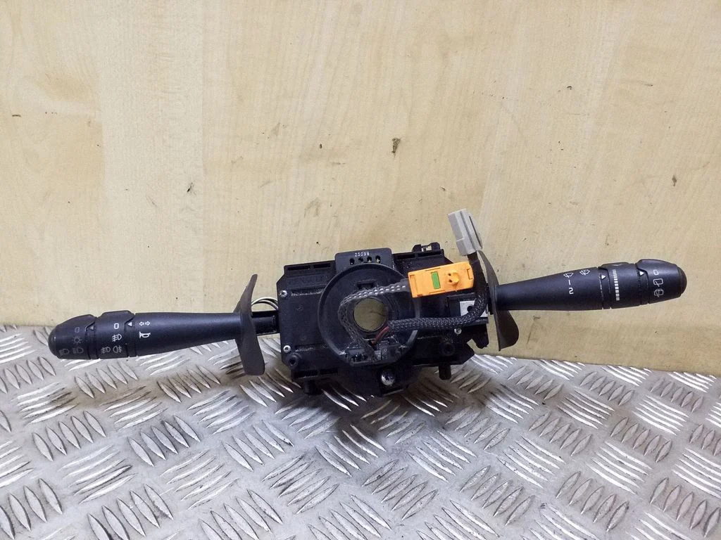 Wiper turn signal indicator stalk/switch 6025313009
