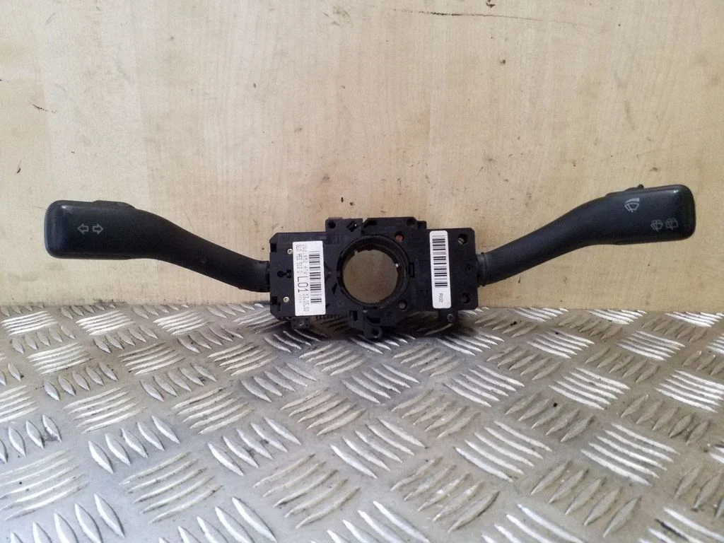 Wiper turn signal indicator stalk/switch 8L0953513G