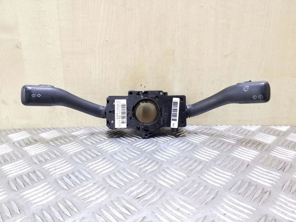 Sviru komplekts 8L0953513G