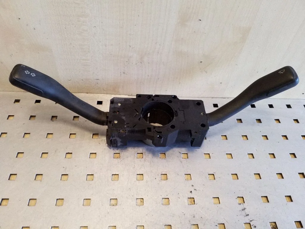 Wiper turn signal indicator stalk/switch 8L0953513