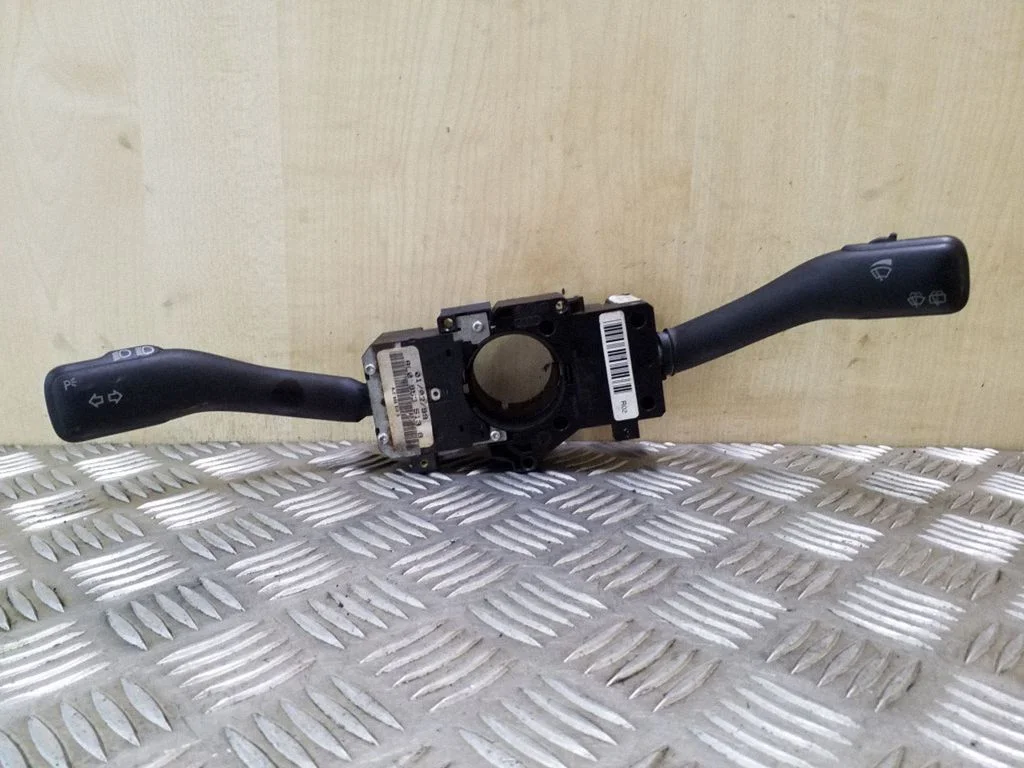 Sviru komplekts 8L0953513G