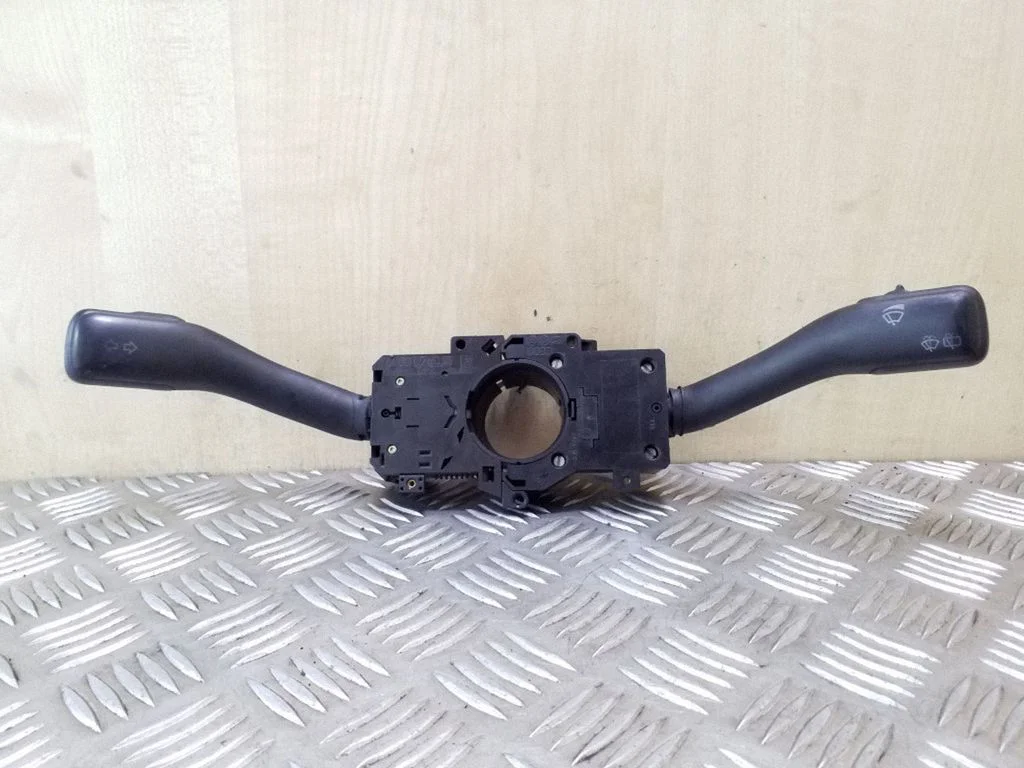 Sviru komplekts 8L0953513