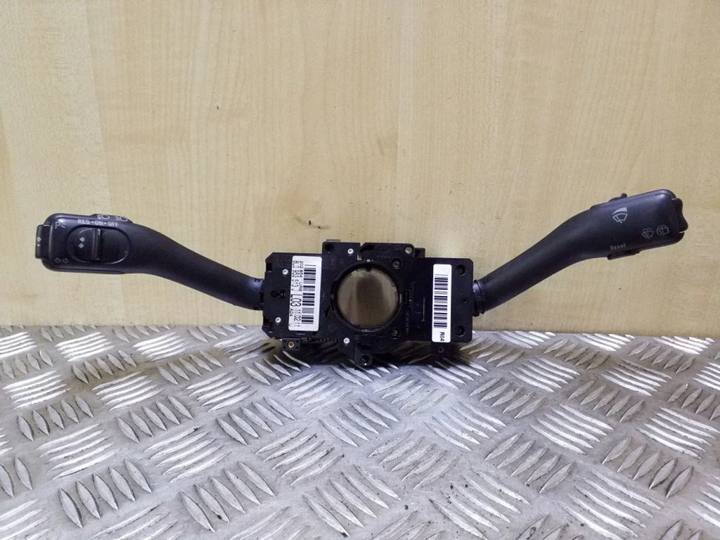 Wiper turn signal indicator stalk/switch 8L0953513J
