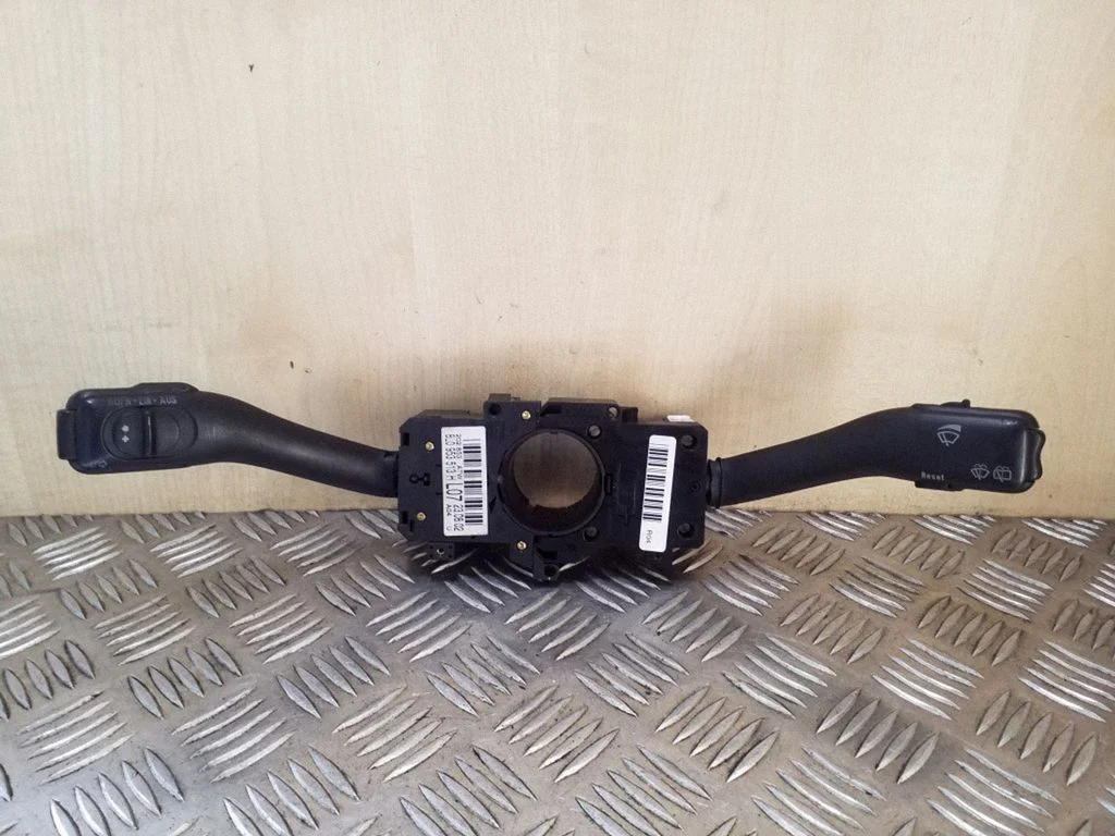 Sviru komplekts 8L0953513H