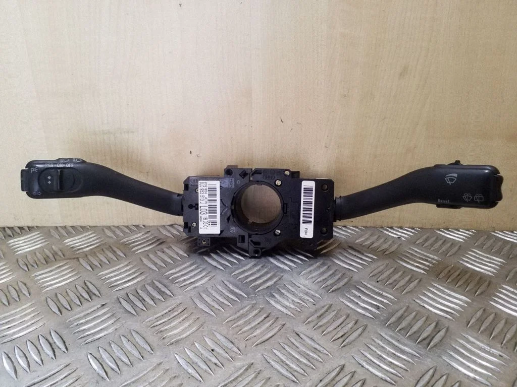 Wiper turn signal indicator stalk/switch 8L0953513J
