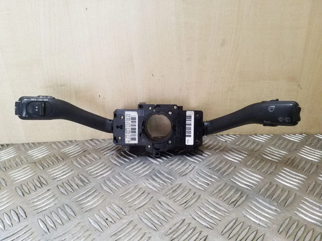 Wiper turn signal indicator stalk/switch 8L0953513J