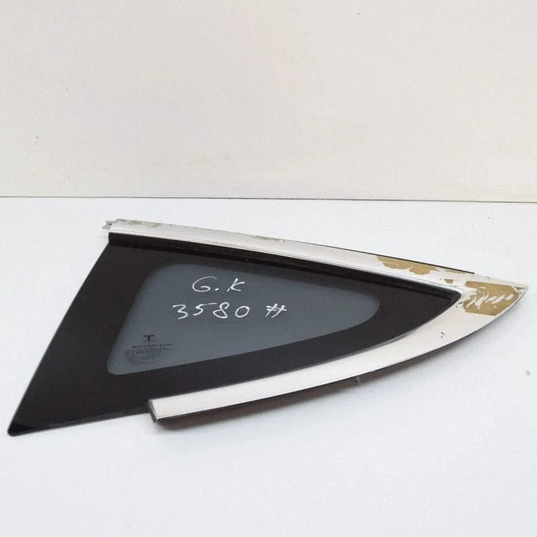 Rear side window 43R004529