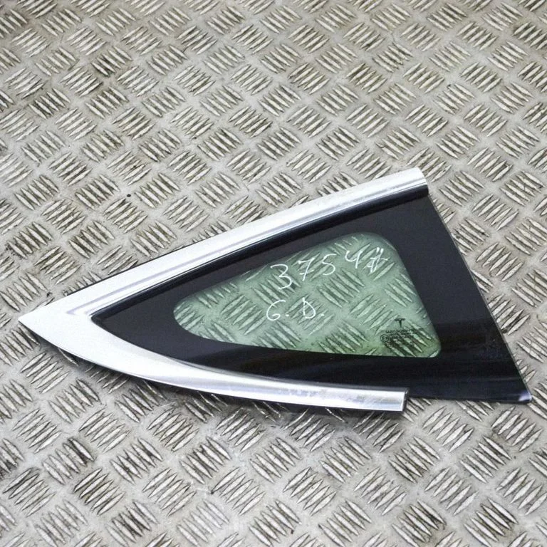 Rear side window – Tesla Model Y (2020-)