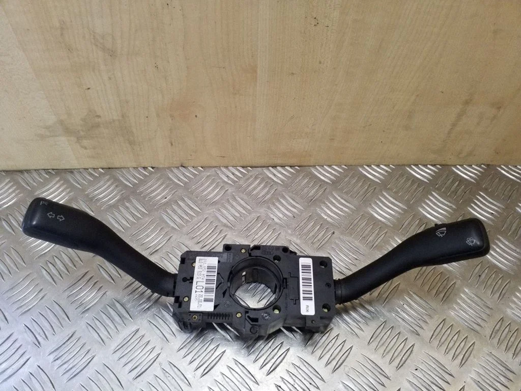 Wiper turn signal indicator stalk/switch 8L0953513G