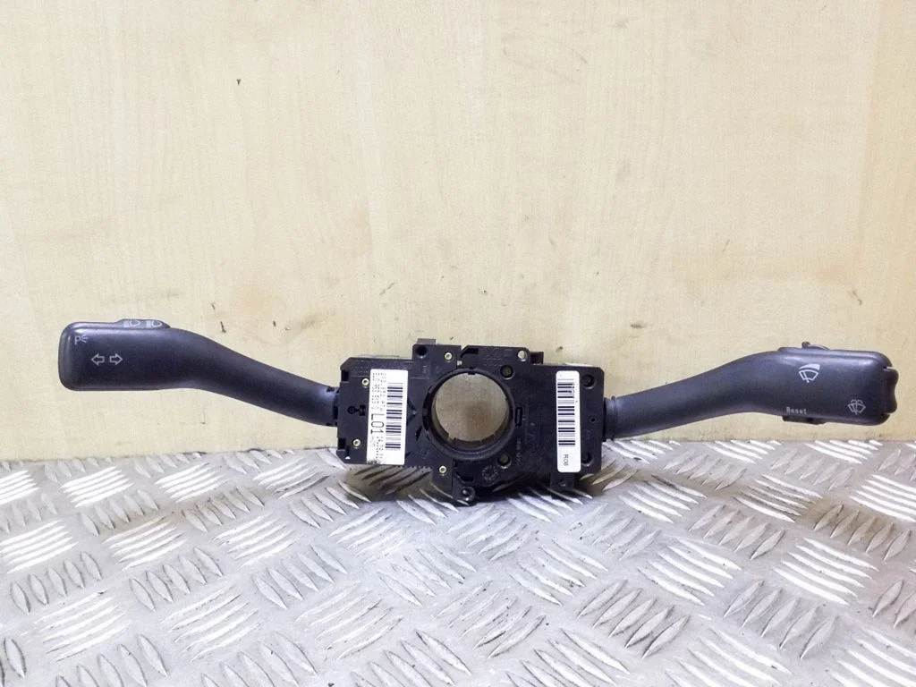 Wiper turn signal indicator stalk/switch 8L0953513G