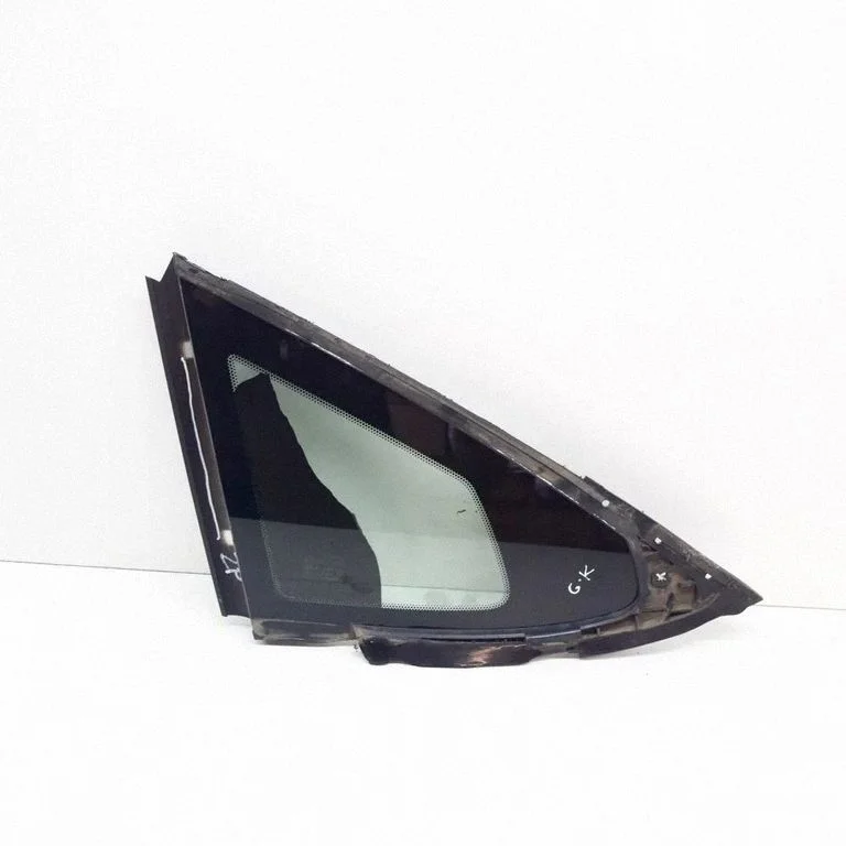 Rear side window 43R008010