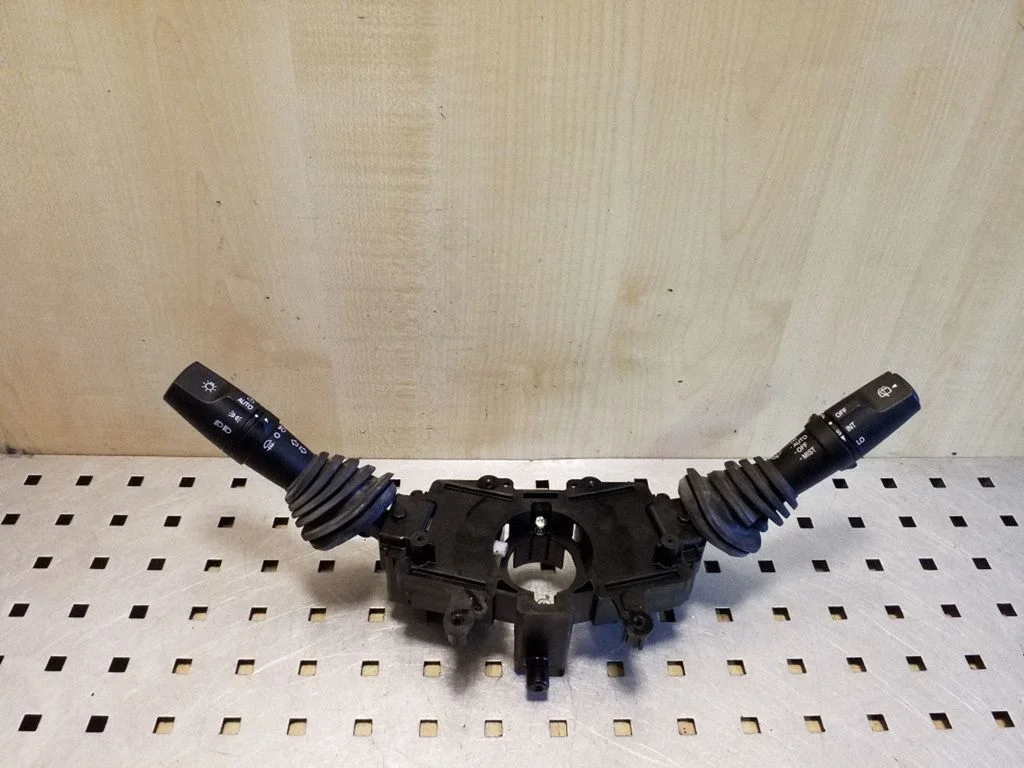 Wiper turn signal indicator stalk/switch