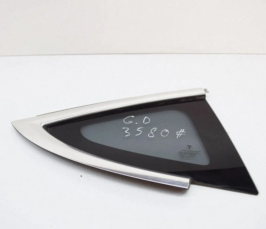 Rear side window 43R004529