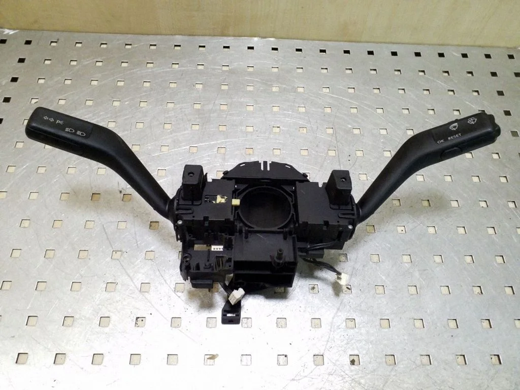 Sviru komplekts – Volkswagen Passat B6 (2005-2010)