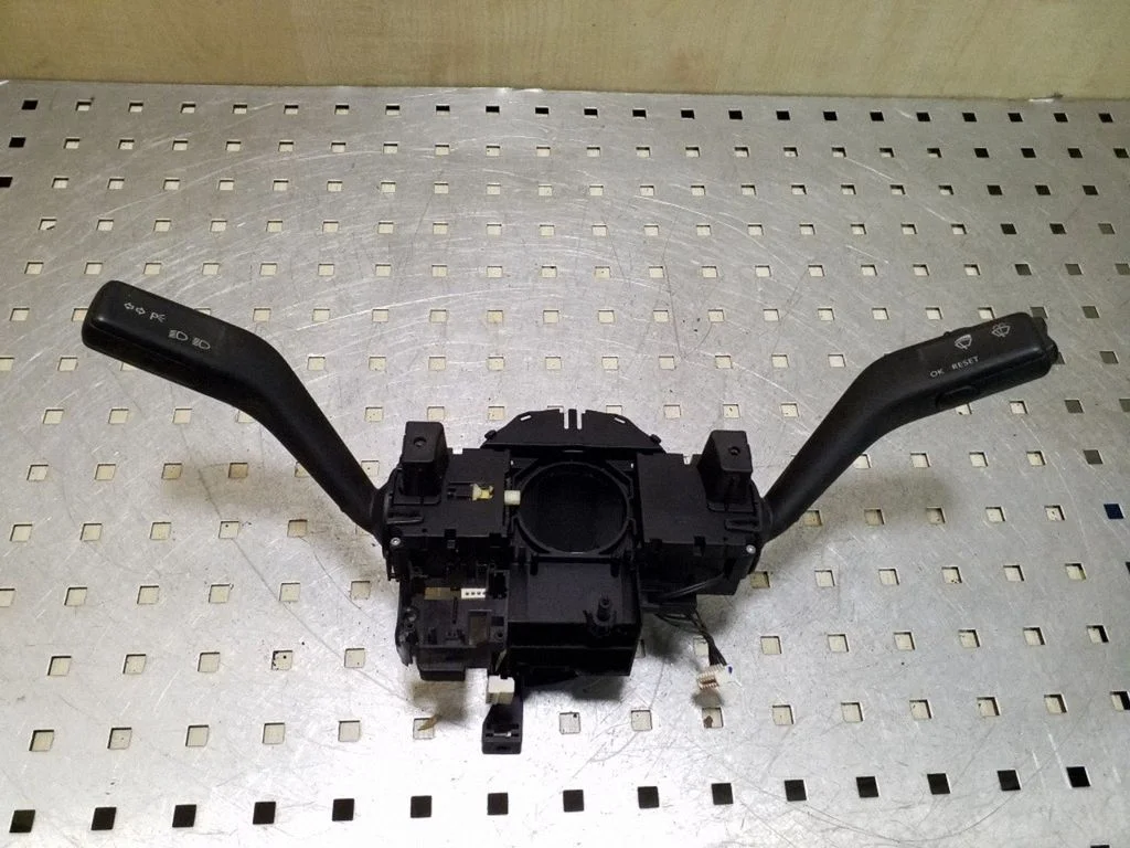 Sviru komplekts – Volkswagen Passat B6 (2005-2010)