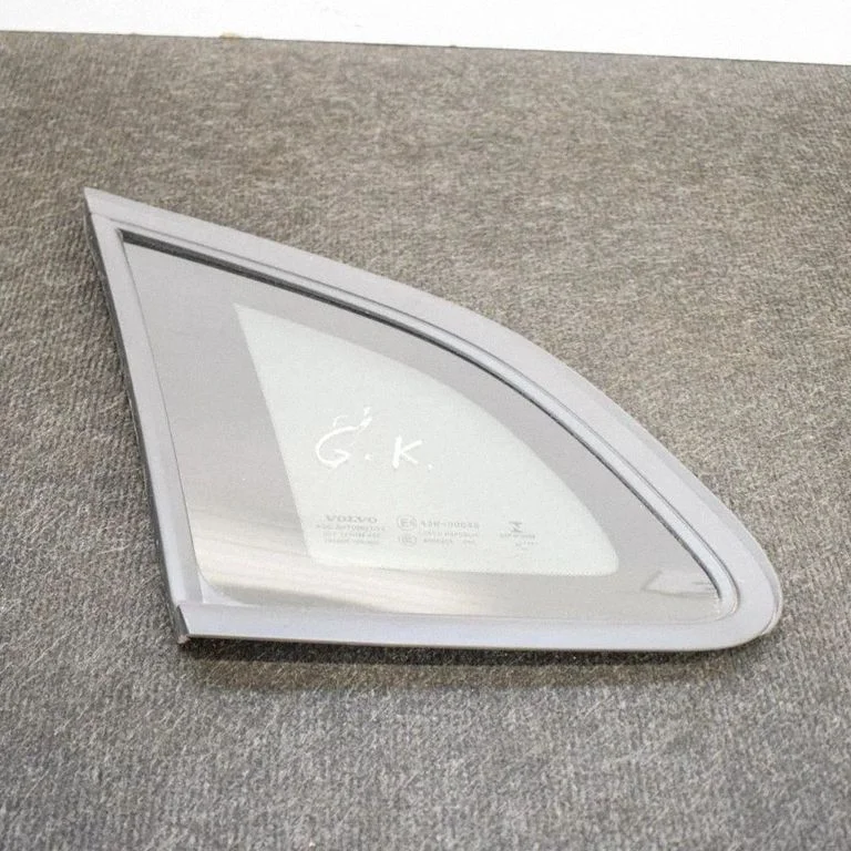 Rear side window 31386770