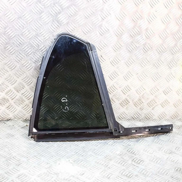 Tagumine kere külgklaas J9D325829B