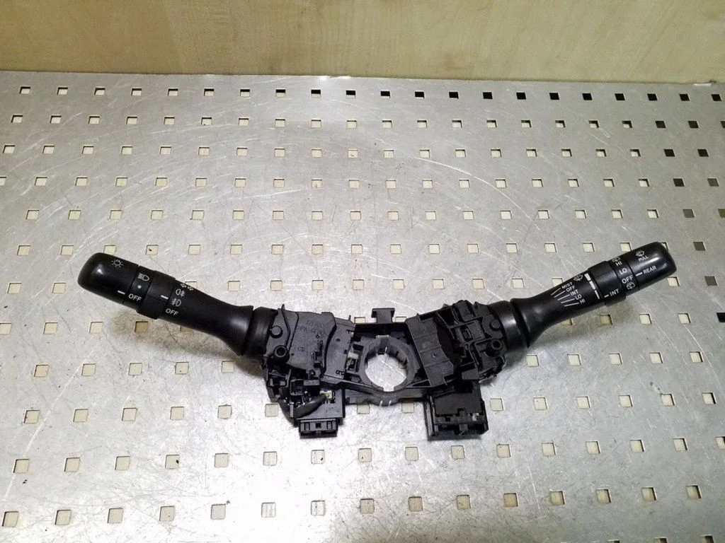 Sviru komplekts – Toyota RAV 4 (XA30) (2006-2016)