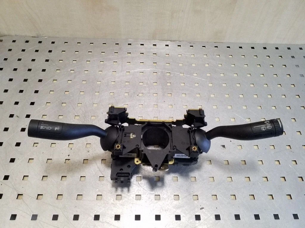 Sviru komplekts 7L6953549D