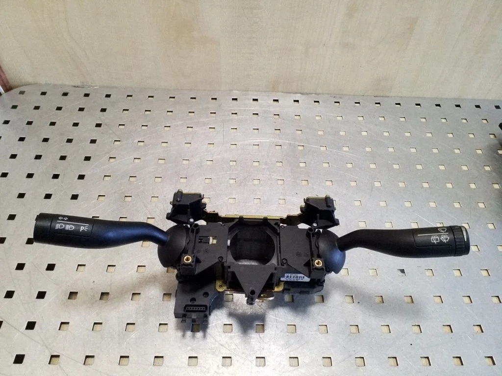 Sviru komplekts 7L6953549D