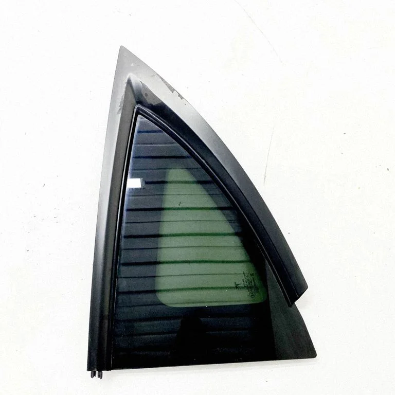 Rear side window 43R000073