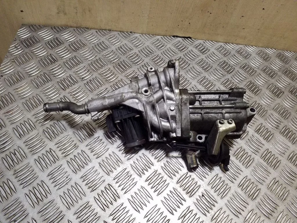 EGR valve cooler 9X2Q9U438DA