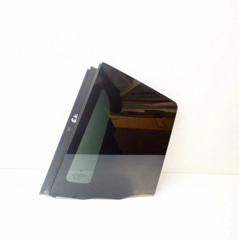 Rear side window 43R004553