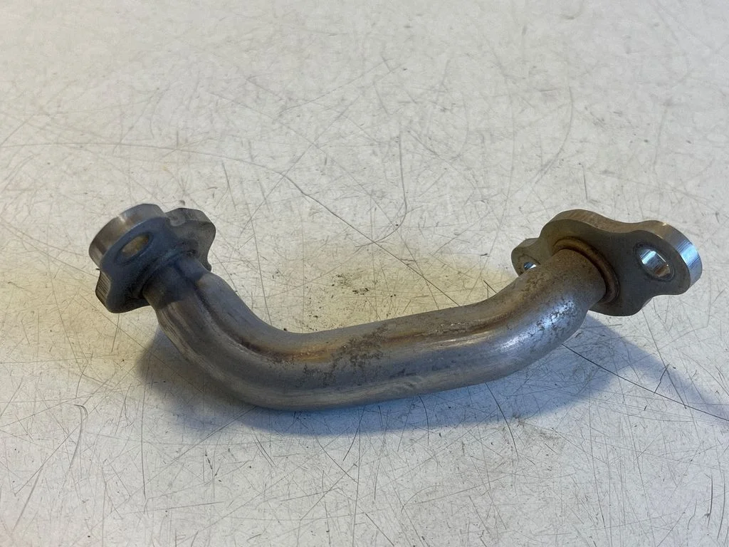 EGR valve line/pipe/hose