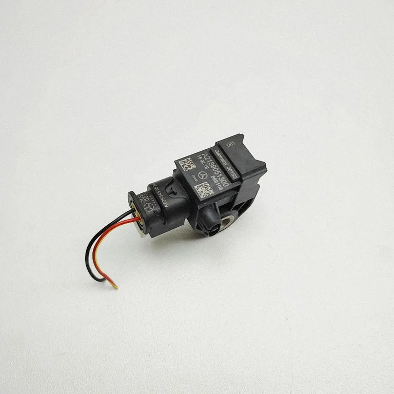 Drošības spilvenu trieciena sensors A2139051300