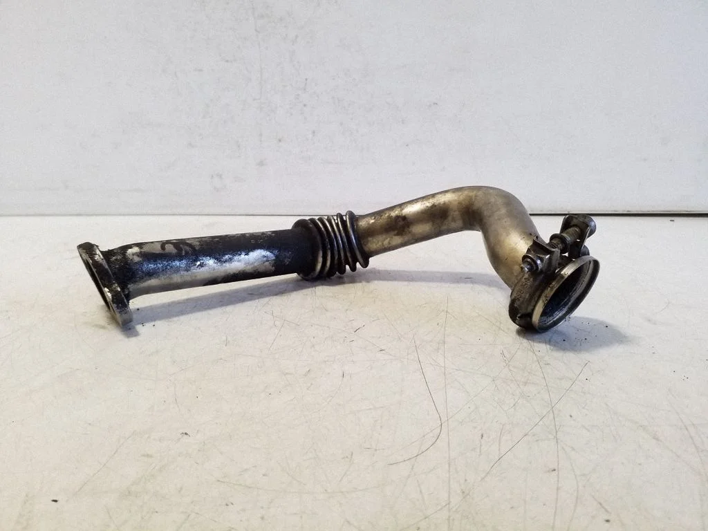 EGR-klapi toru (-d)/ voolik (-ud) 03L131521R