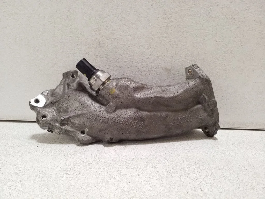 EGR valve line/pipe/hose A6511402108
